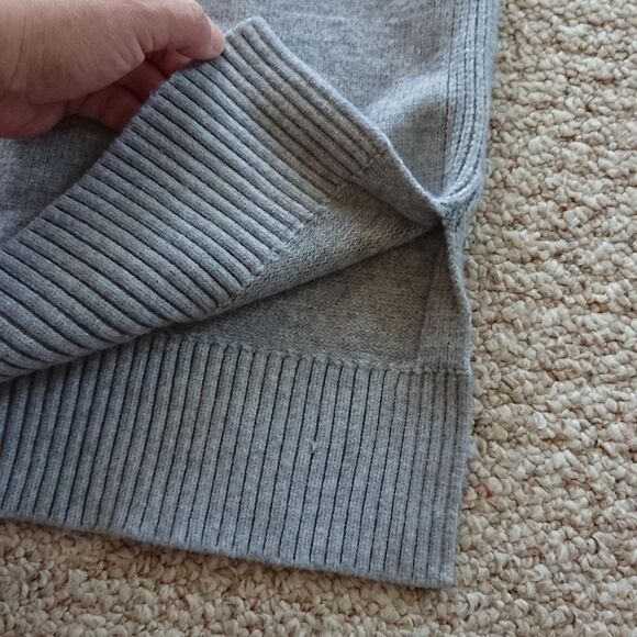 Michael Michael Kors gray short sleeve  Sweater W/ silver Chain - Picture 10 of 12